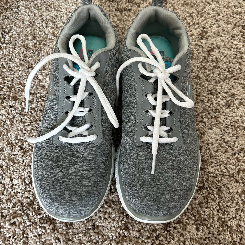 Skechers light weight sneakers size 7